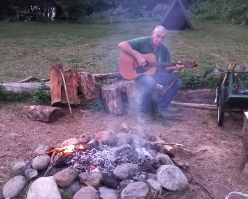feu de camp après canoë