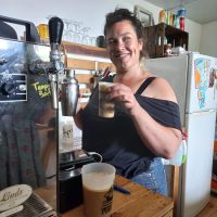 Emilie à la buvette