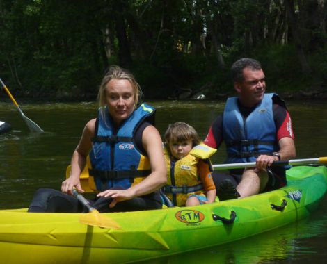 canoe en famille sur l-ariege (2)